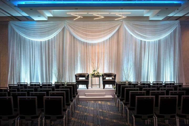 Ballroom/Hall 27 of 37